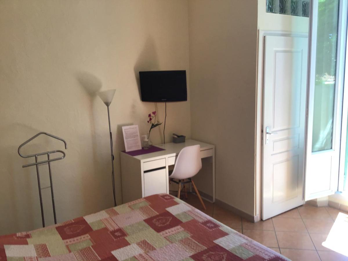 L'Ilot Fleuri Hotell Le Lavandou Exteriör bild