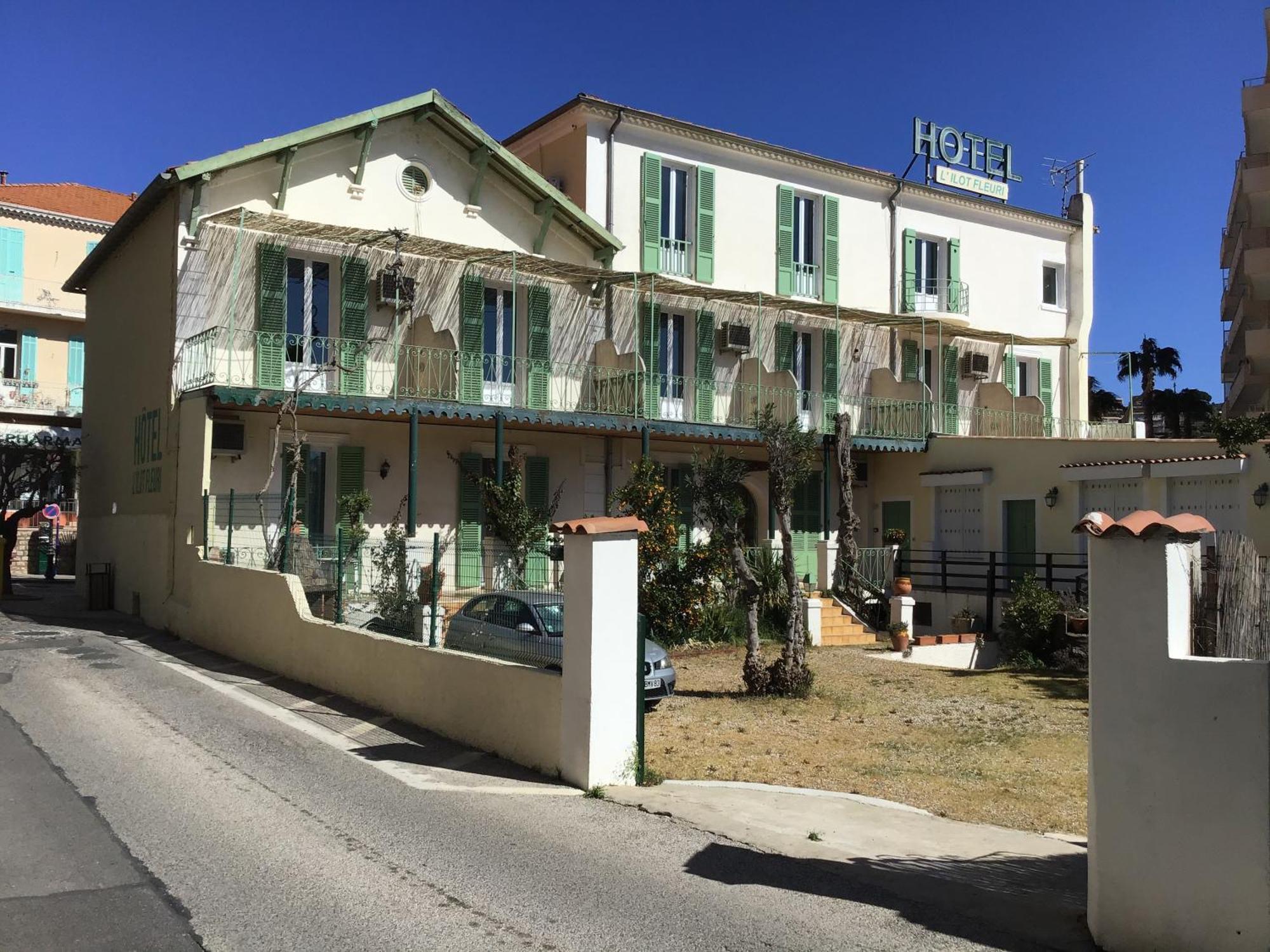 L'Ilot Fleuri Hotell Le Lavandou Exteriör bild