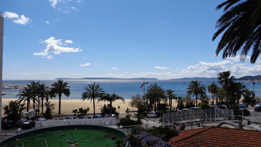 L'Ilot Fleuri Hotell Le Lavandou Exteriör bild